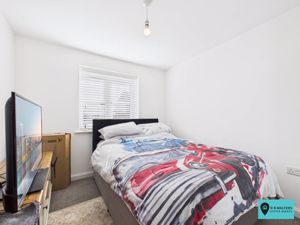 Bedroom- click for photo gallery